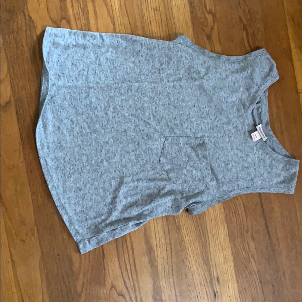 Tank - Picture 1 of 2